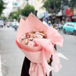 Hoa Bó Cẩm Chướng Hồng Nơ Lụa S459