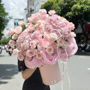 Hộp hoa Cẩm Tú Cầu Hồng mix Lan Hồ Điệp H110