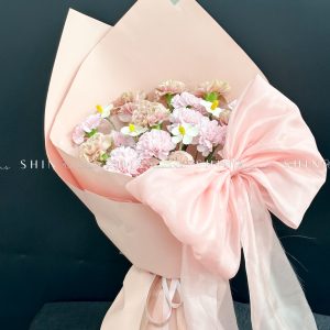 Hoa Bó Cẩm Chướng Hồng Nơ Lụa S459