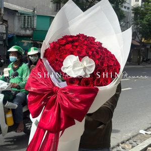 Bó hoa 40 Hồng Đỏ mix lan hồ điệp và Nơ S497