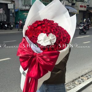 Bó hoa 40 Hồng Đỏ mix lan hồ điệp và Nơ S497