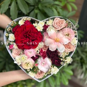 Hộp Hoa Tim mix B022