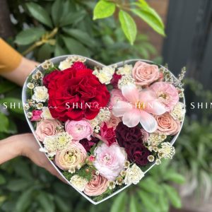 Hộp Hoa Tim mix B022