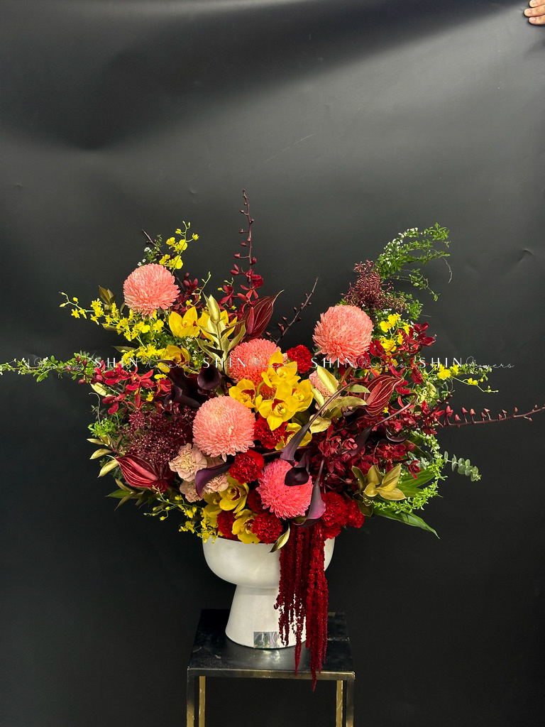 Lẵng Hoa Thiết Kế Tone đỏ sang trọng H125