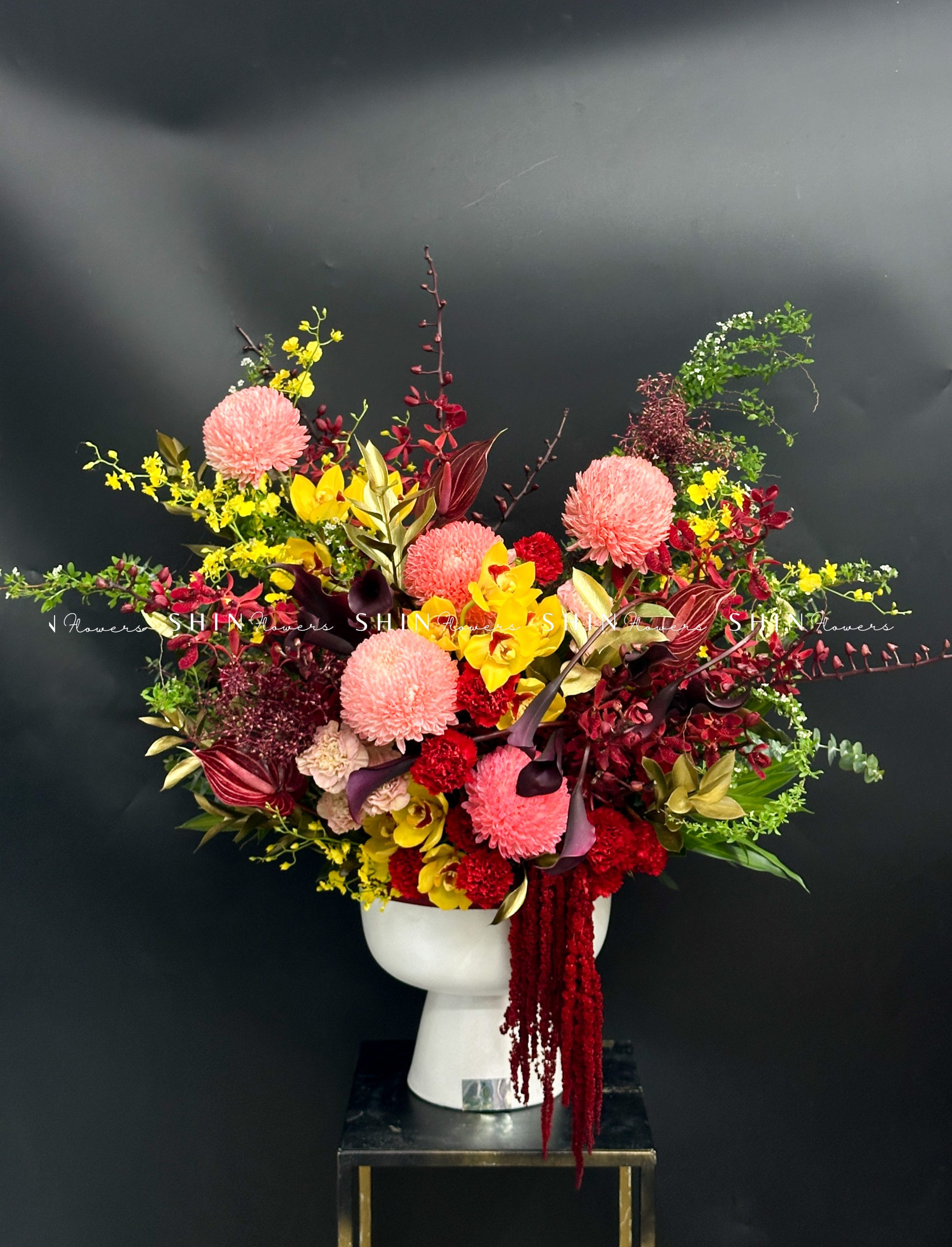 Lẵng Hoa Thiết Kế Tone đỏ sang trọng H125