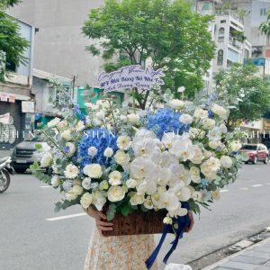 Lẵng Hoa chúc mừng Tone Xanh Sang Trọng H129