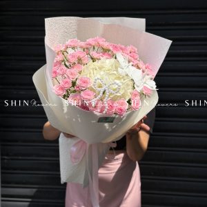 Bó Hoa Hồng Chùm Điền Mật mix Tú Cầu Trắng S551