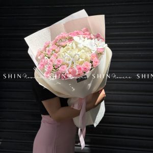 Bó Hoa Hồng Chùm Điền Mật mix Tú Cầu Trắng S551