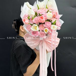Cây Kem hoa cẩm chướng và tulip hồng S569