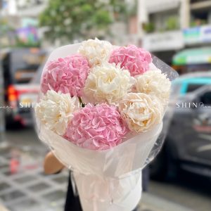 Hoa Bó 5 Mẫu Đơn Bowl Of Cream Trắng S571