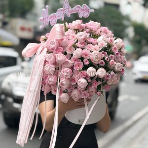 Hộp hoa hồng chùm điền mật và hồng chùm Plume H139