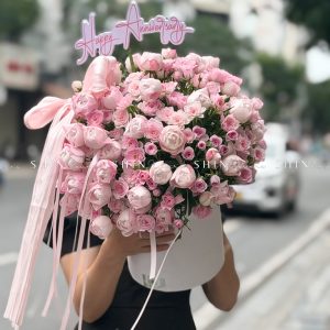 Hộp hoa hồng chùm điền mật và hồng chùm Plume H139