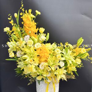Lẵng Hoa Trăng Vàng Phú Qúy H138