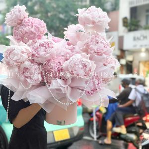 Hộp hoa Tú cầu mix Mẫu Đơn Pillow Talk H137