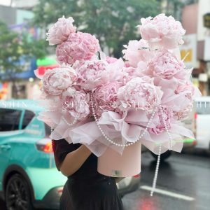 Hộp hoa Tú cầu mix Mẫu Đơn Pillow Talk H137