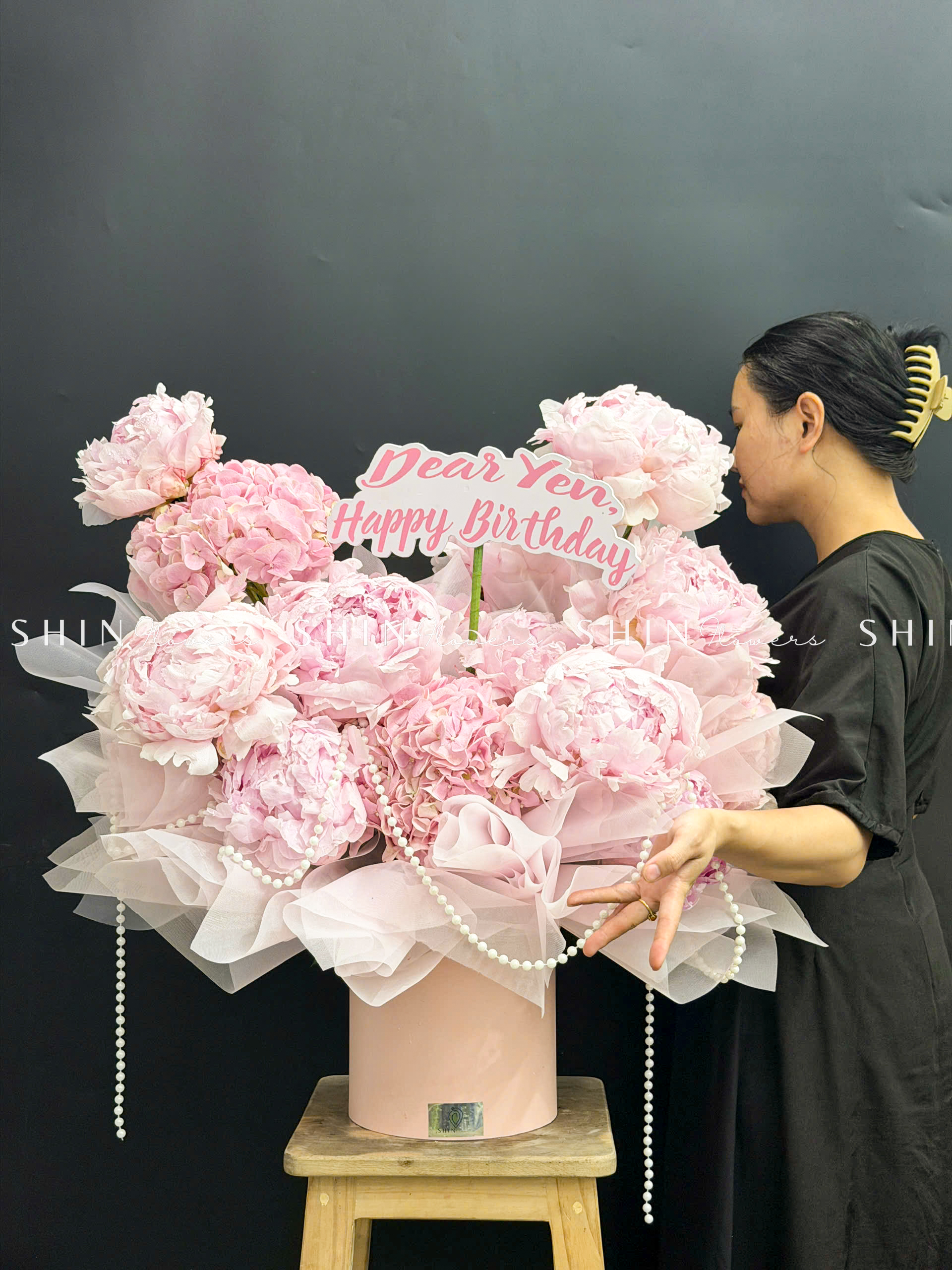 Hộp hoa Tú cầu mix Mẫu Đơn Pillow Talk H137