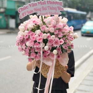 Hộp hoa hồng chùm điền mật và hồng chùm Plume H147