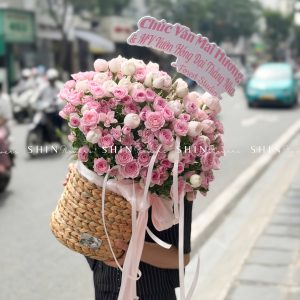 Hộp hoa hồng chùm điền mật và hồng chùm Plume H147