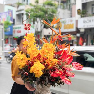 Lẵng Hoa địa lan vàng H149