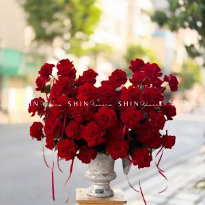 Lẵng Hoa 50 Hoa hồng đỏ Cao Nguyên sang trọng H152