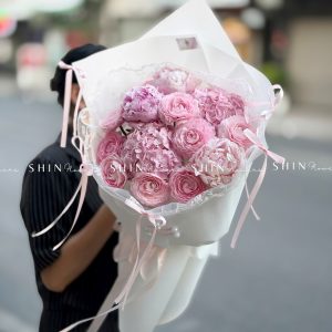 Hoa Bó 3 Mẫu Đơn Sarah Hồng mix cẩm tú cầu S635