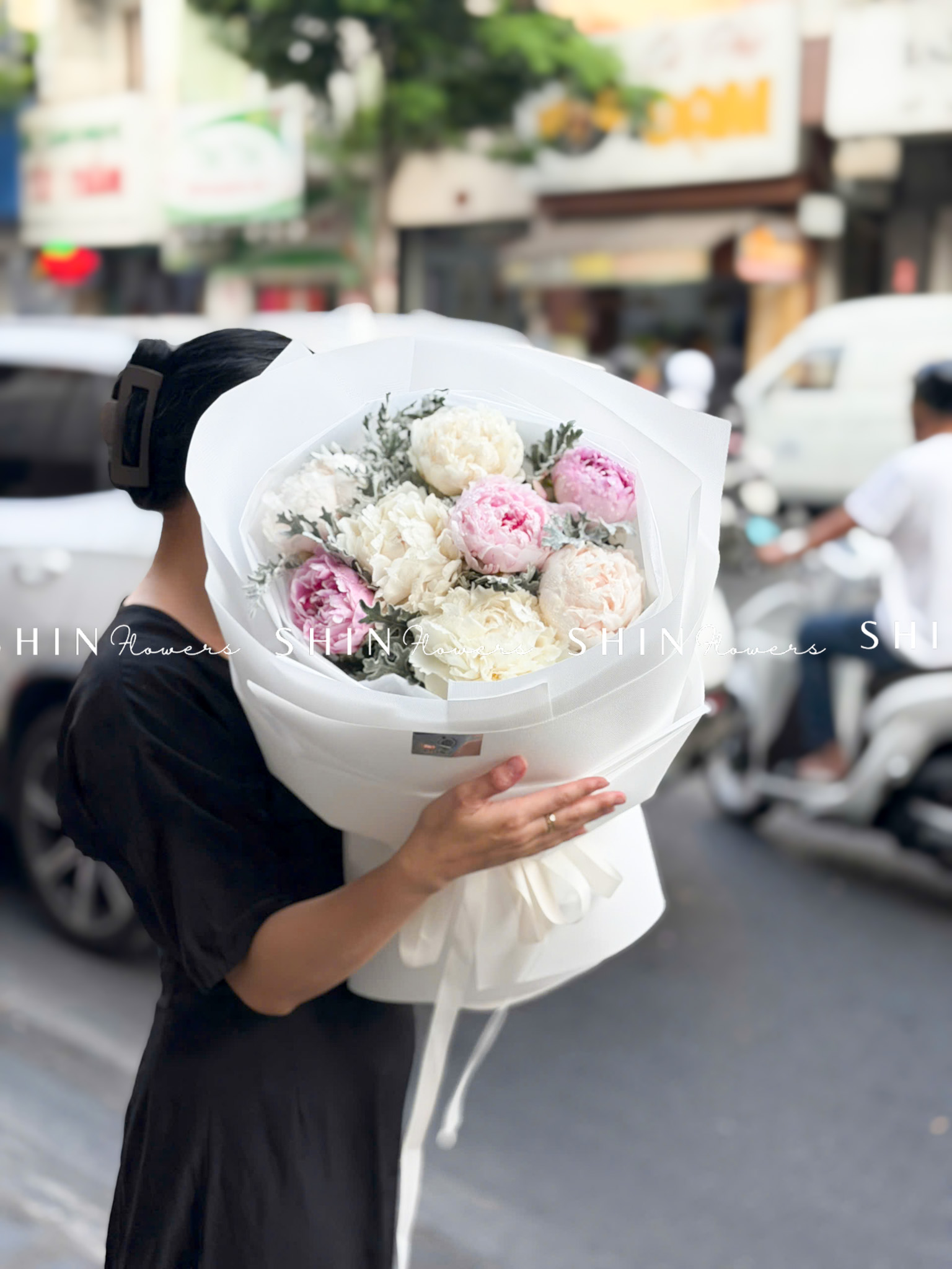 Hoa Bó Mẫu Đơn Trắng 5 Bowl Of Cream Mix 3 sarah Hồng S672