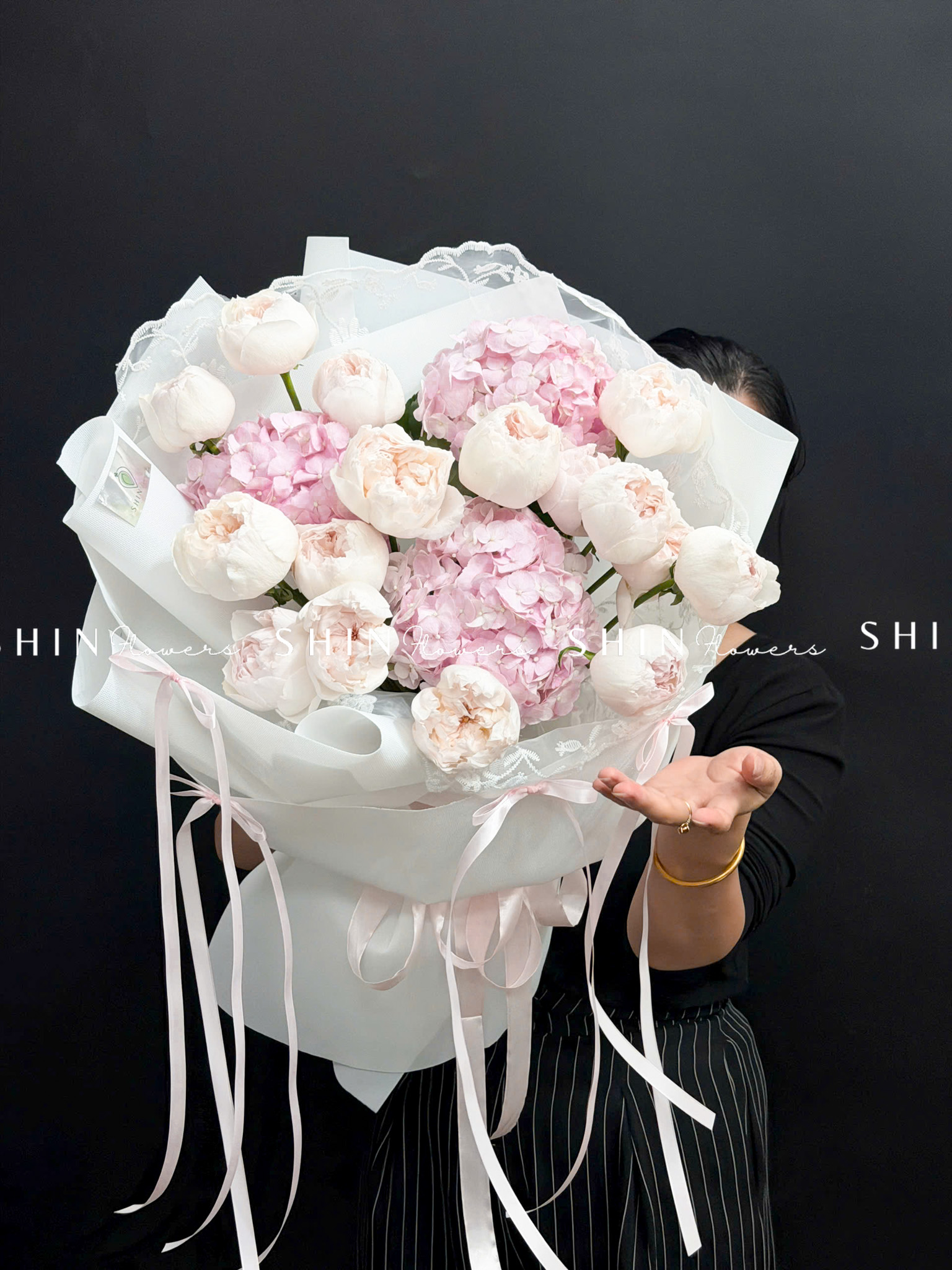Hoa Bó hoa hồng Cute White Rose mix 3 cẩm tú cầu hồng S648