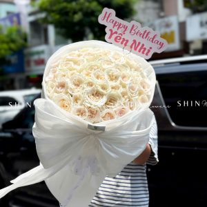 Bó Hoa 40 hồng trắng White Ohara S643
