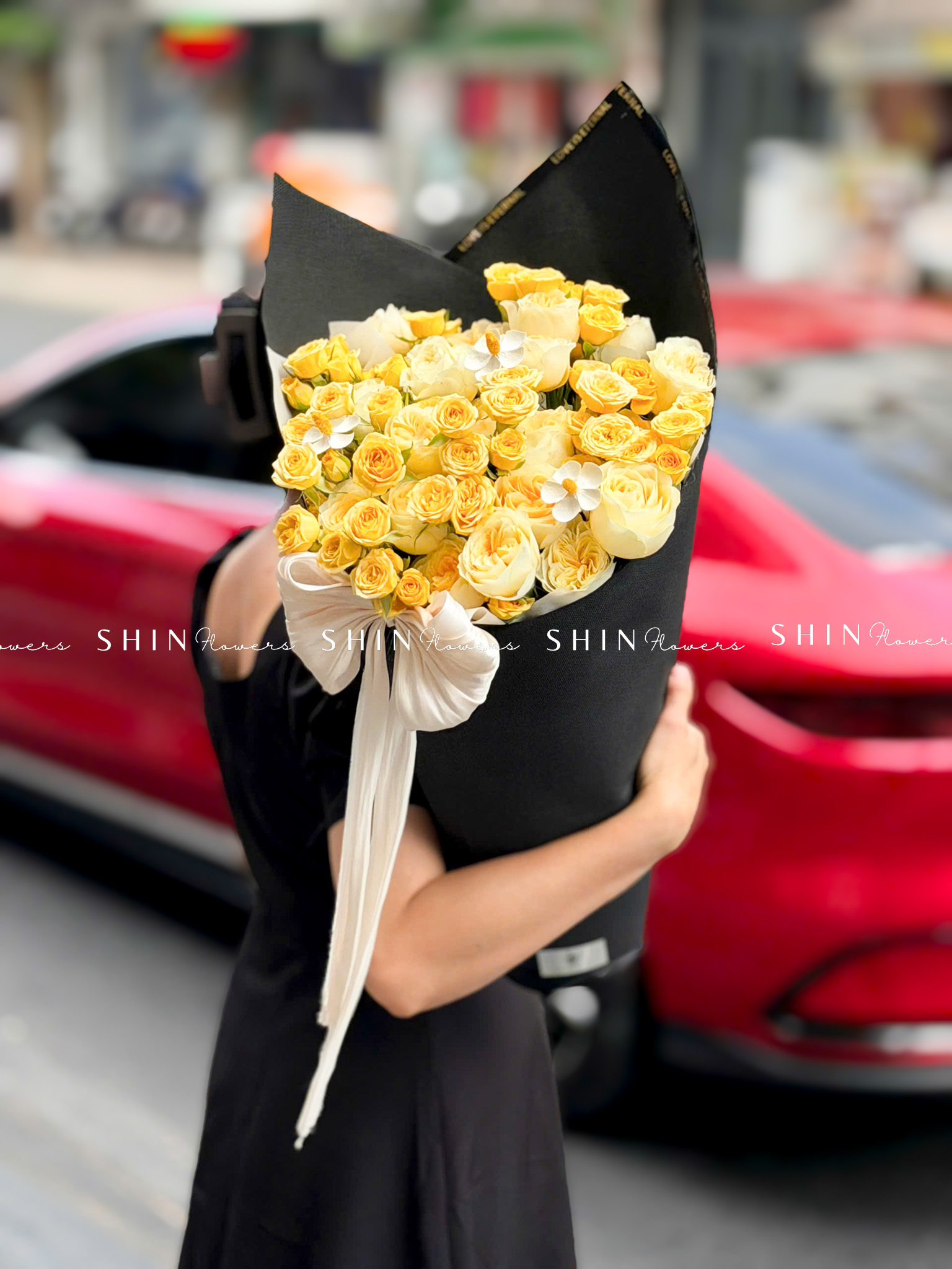 Bó Hoa cây kem hoa Hồng vàng Victo S668