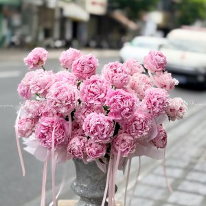 Hộp hoa 32 cành Mẫu Đơn Sarah Hồng H155