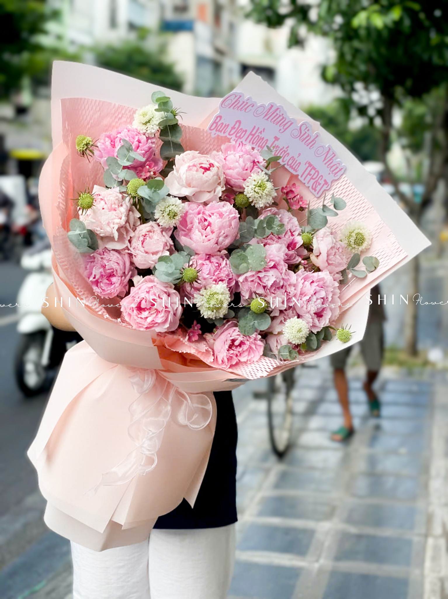 Hoa Bó 16 Mẫu Đơn Sarah Hồng mix lá S663