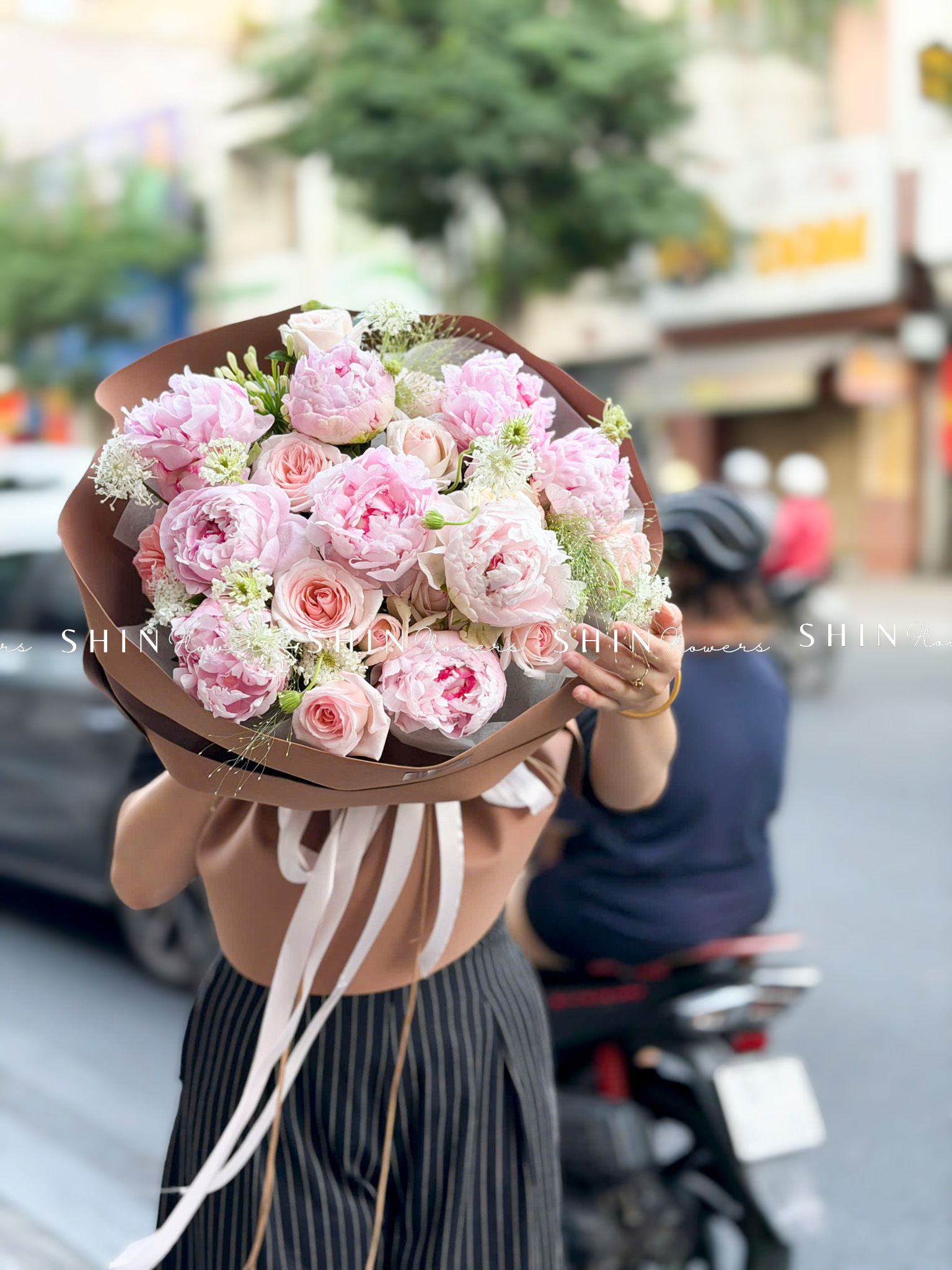 Hoa Bó 9 Mẫu Đơn Sarah Hồng mix nhẹ nhàng S659