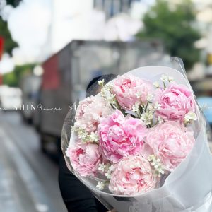 Hoa Bó 7 Mẫu Đơn Sarah Hồng Mix tweedia trắng S658