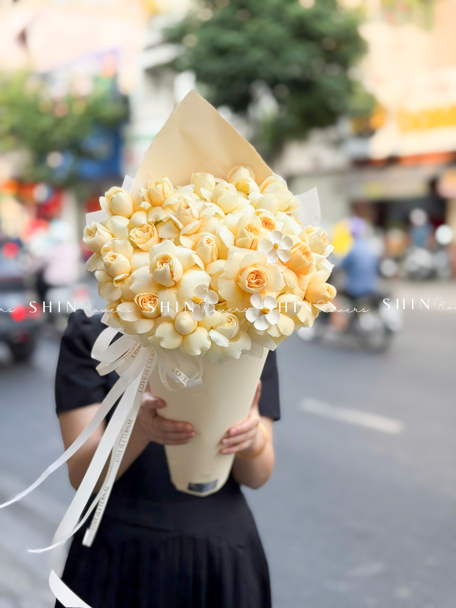 Bó Hoa cây kem hoa Hồng vàng Victo S665
