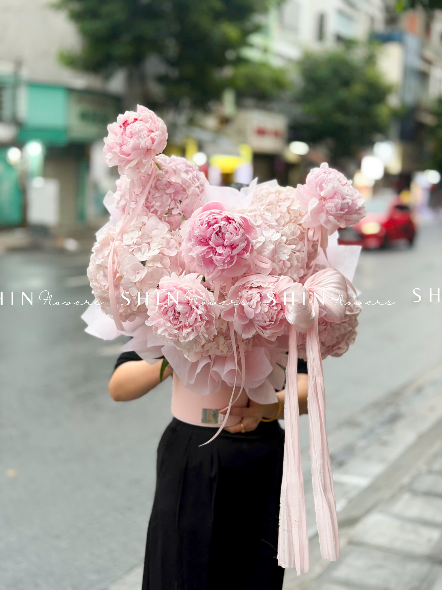 Hộp hoa Tú cầu mix Mẫu Đơn Sarah H158