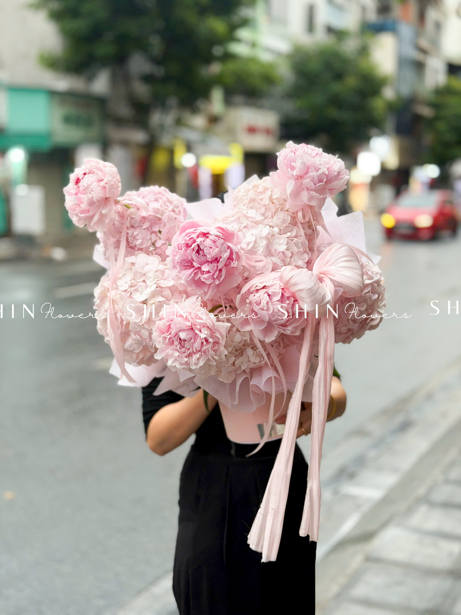 Hộp hoa Tú cầu mix Mẫu Đơn Sarah H158