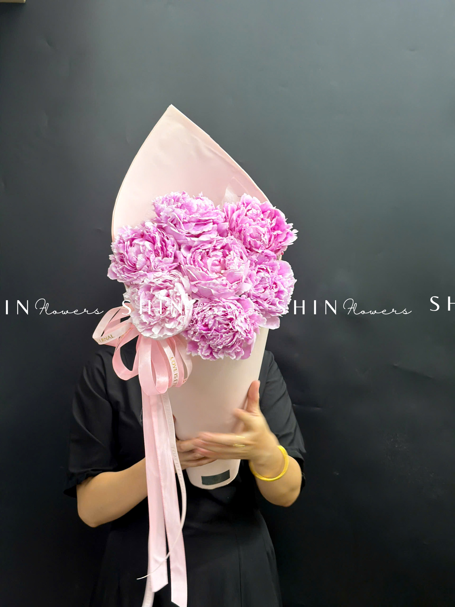 Hoa Bó cây Kem Mẫu Đơn 7 Peony Hồng Sarah S682