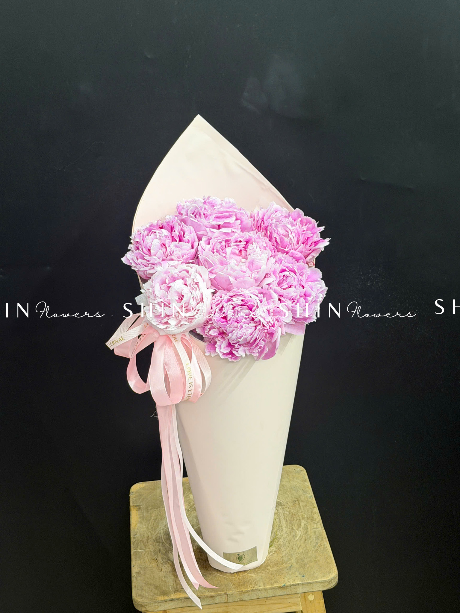 Hoa Bó cây Kem Mẫu Đơn 7 Peony Hồng Sarah S682
