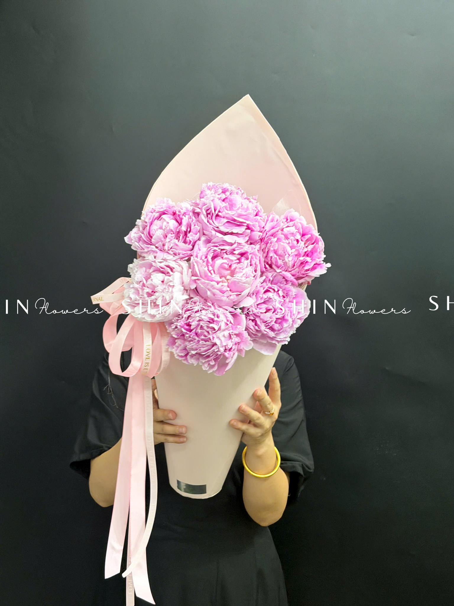 Hoa Bó cây Kem Mẫu Đơn 7 Peony Hồng Sarah S682