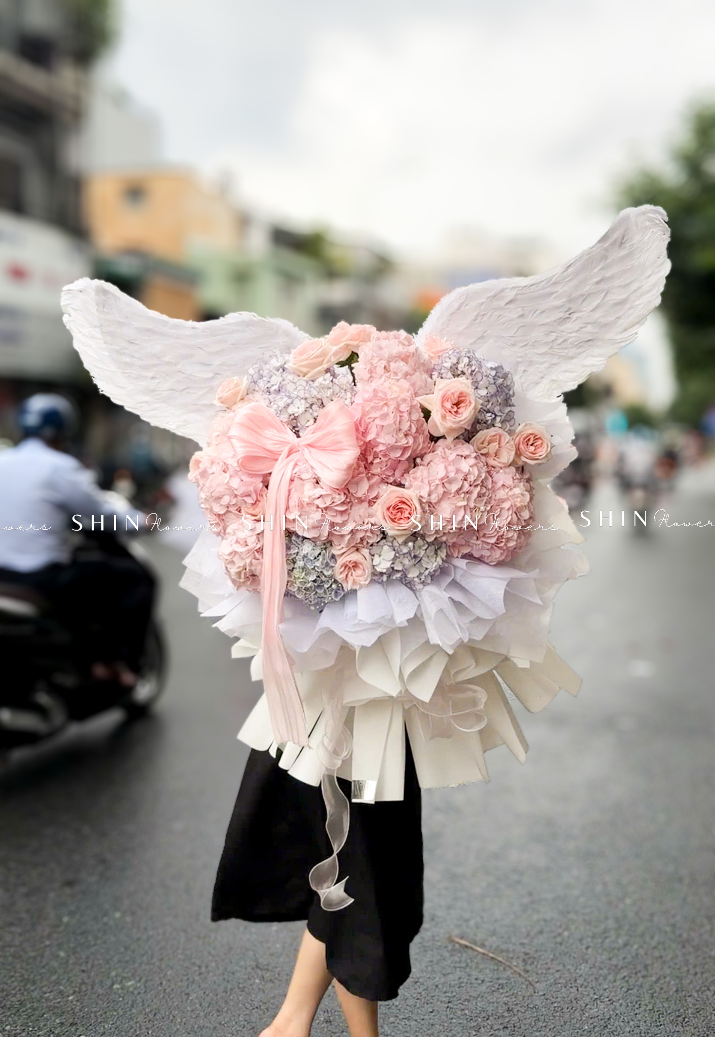 Bó Hoa cánh thiên thần 13 Cẩm Tú Cầu Mix Hoa Ohara Hồng S703