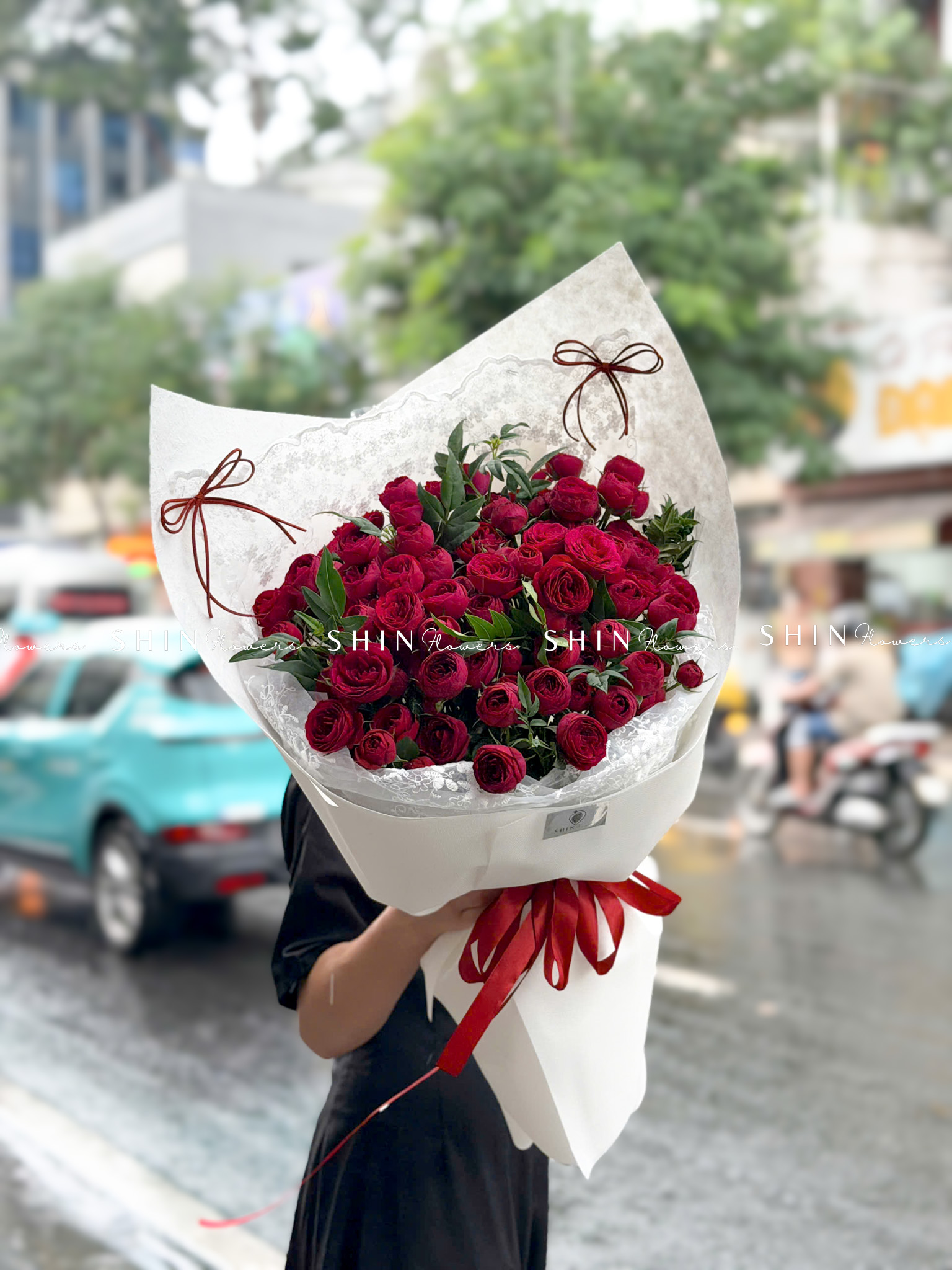 Bó Hoa Hồng chùm Red Piano - Red Lace S702