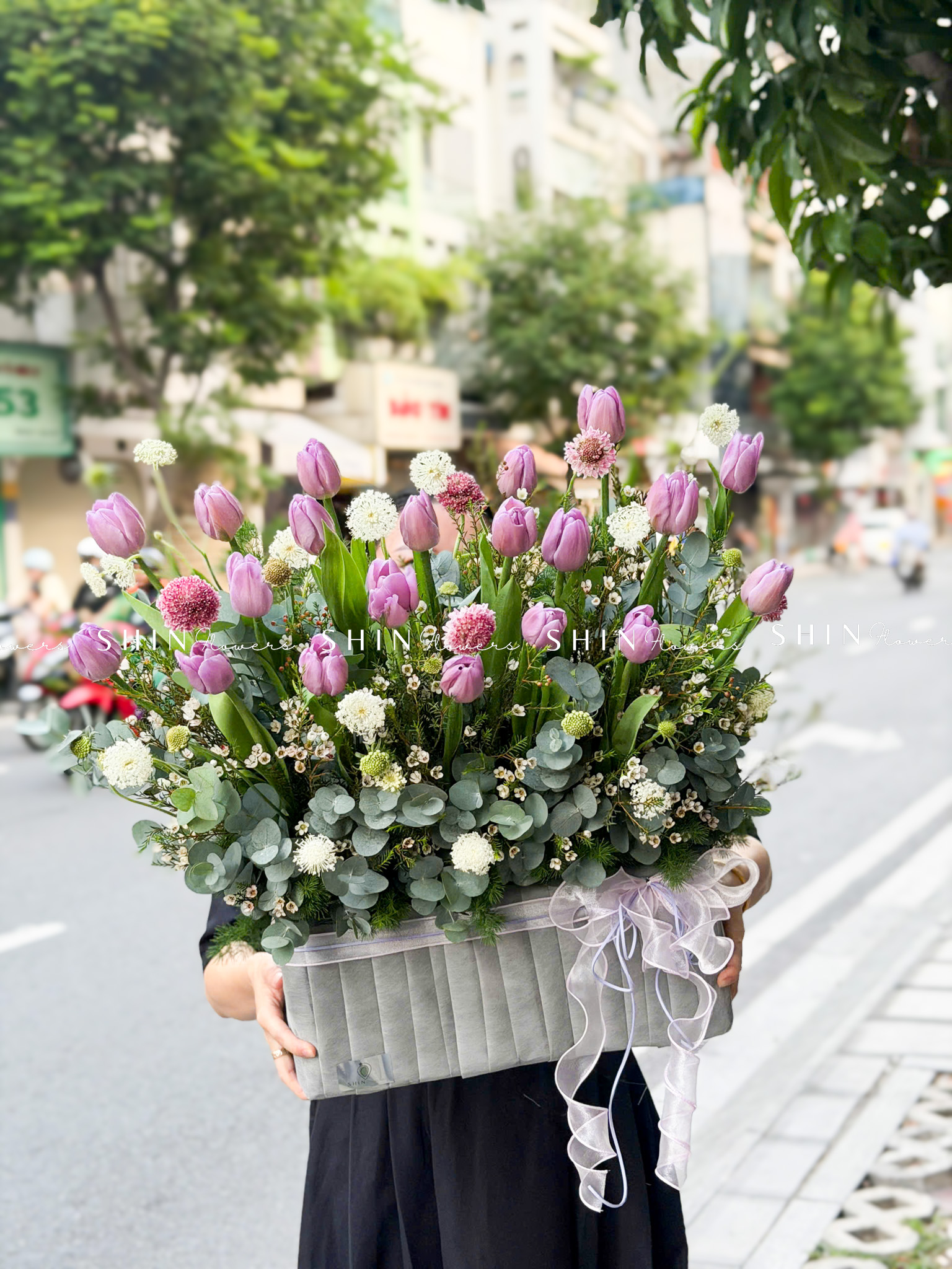 Hộp Hoa 20 Tulip Tím Hà Lan H159
