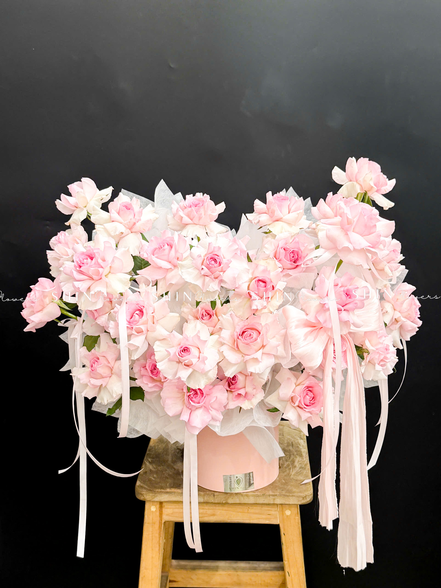 Giỏ Hoa 50 Hoa Hồng Lạc Thần H164