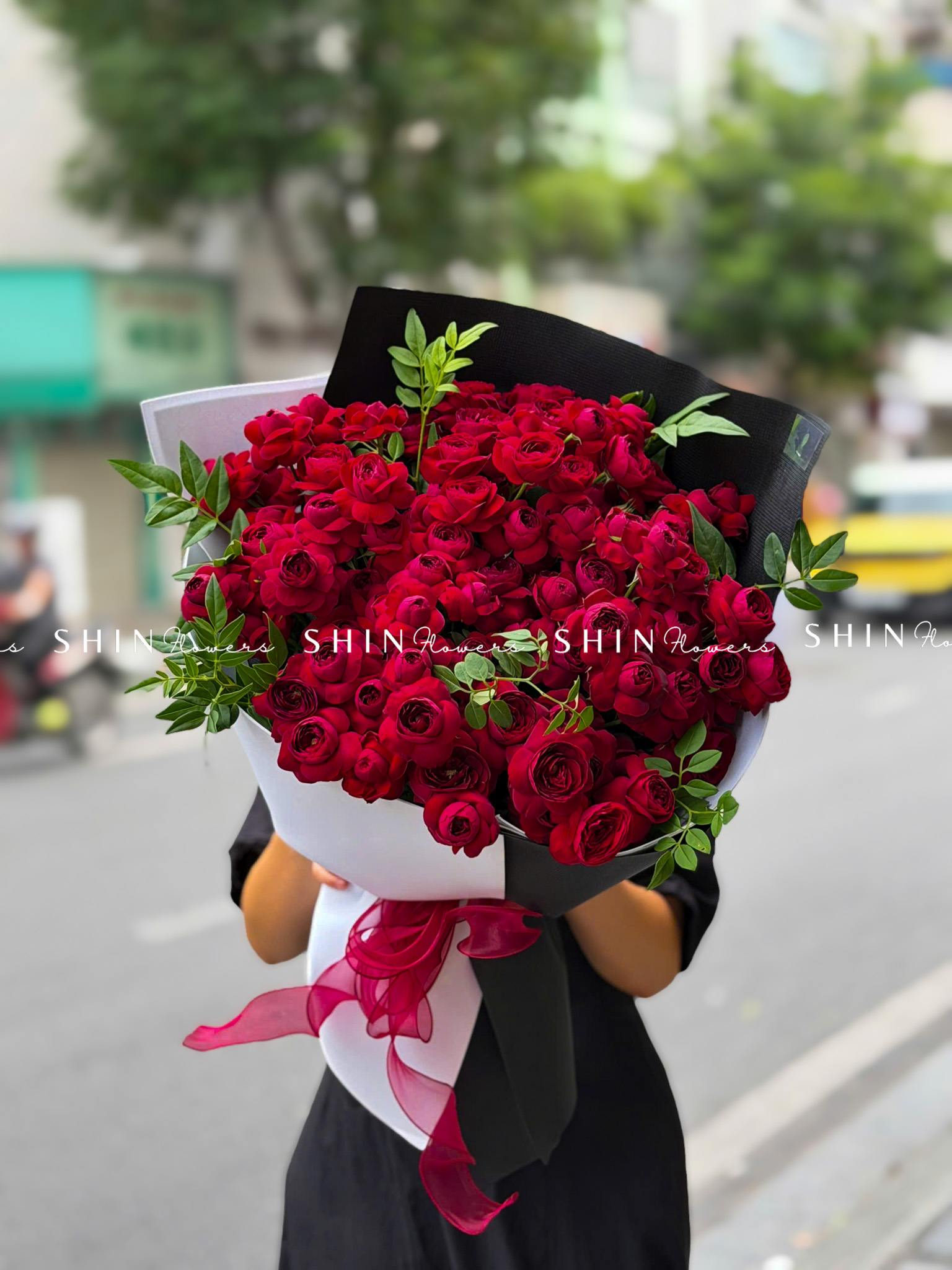 Bó Hoa Hồng chùm Red Piano - Red Lace S721