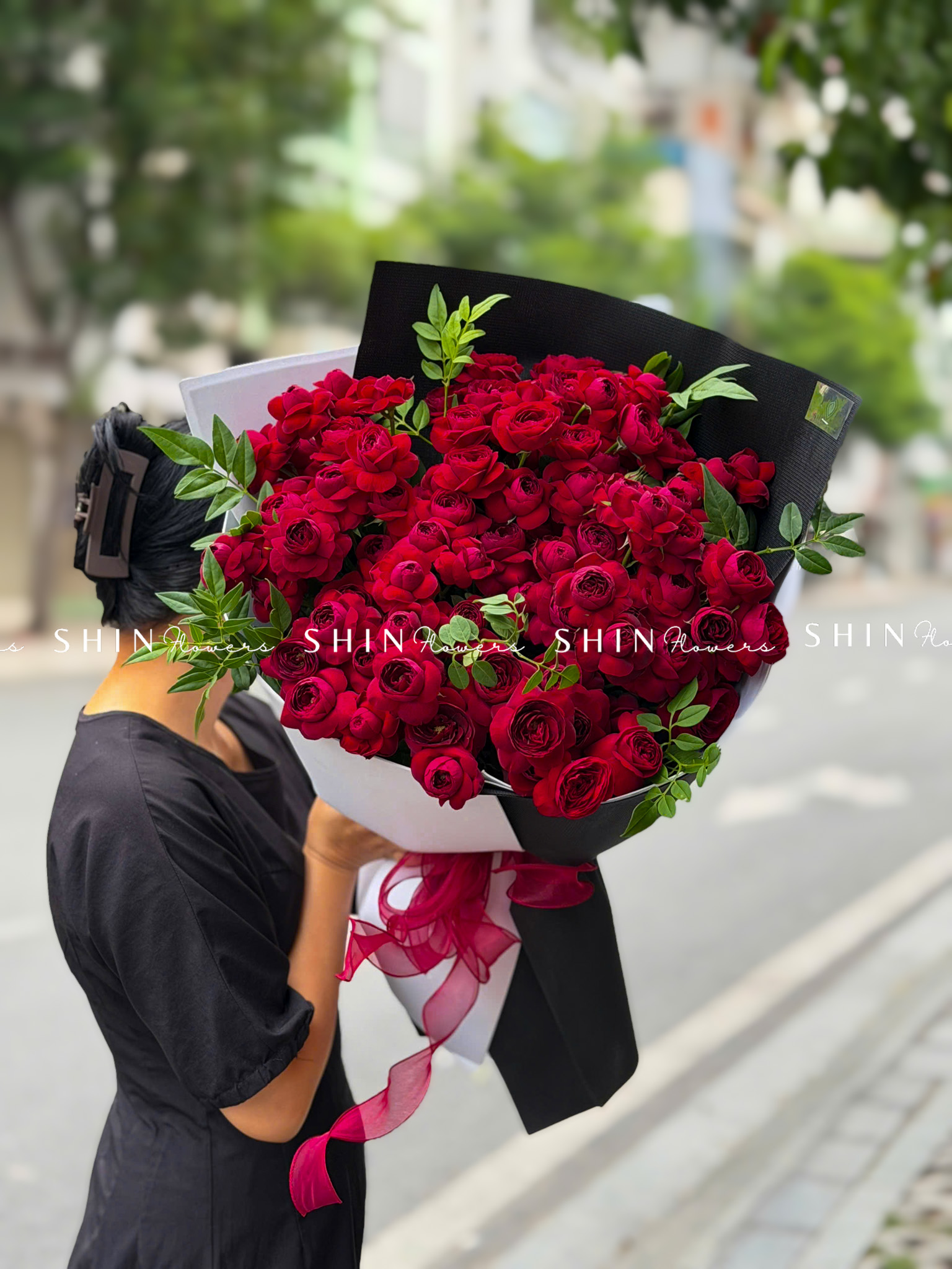 Bó Hoa Hồng chùm Red Piano - Red Lace S721